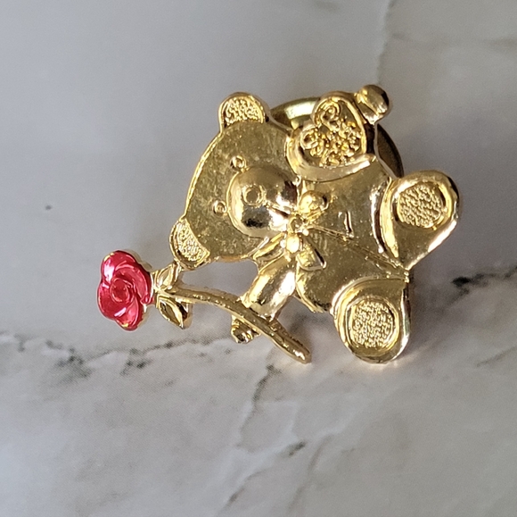 Vintage Teddy Gold Tone Red Rose Lapel Pin - Picture 4 of 5